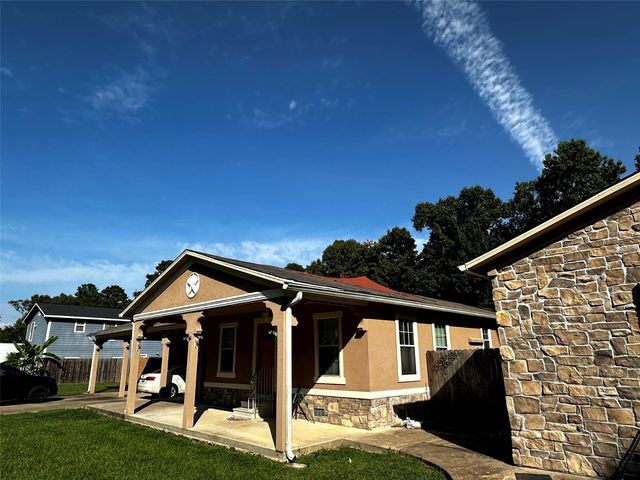 629 Hidden Oaks Drive, Point Blank, TX 77364