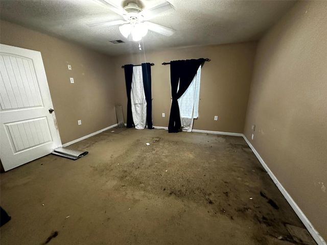 629 Hidden Oaks Drive, Point Blank, TX 77364