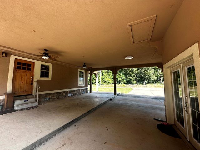 629 Hidden Oaks Drive, Point Blank, TX 77364