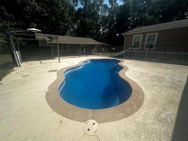 629 Hidden Oaks Drive, Point Blank, TX 77364