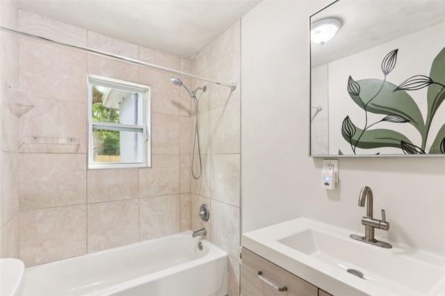 1623 NE 16TH WAY, Gainesville, FL 32609