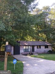 7994 Devonshire Drive, Jonesboro, GA 30238