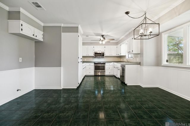 3314 Cedar St, Zachary, LA 70791