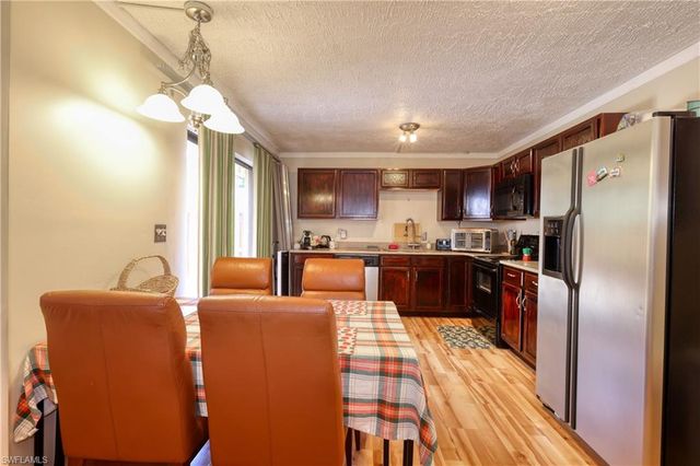1724 Park Meadows DR 2, Fort Myers, FL 33907