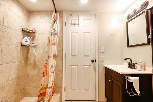 1724 Park Meadows DR 2, Fort Myers, FL 33907