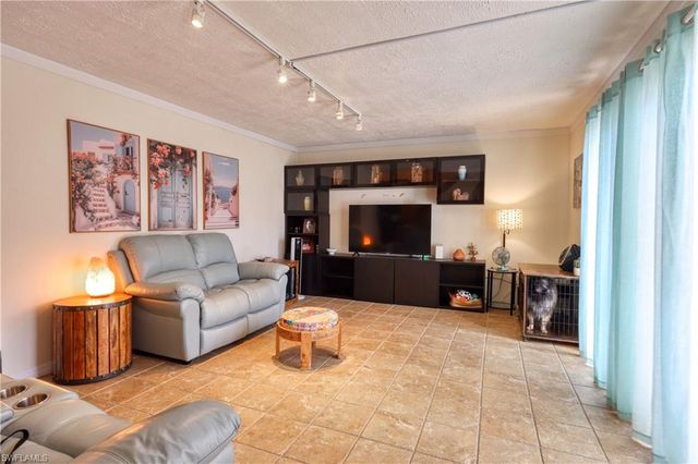 1724 Park Meadows DR 2, Fort Myers, FL 33907