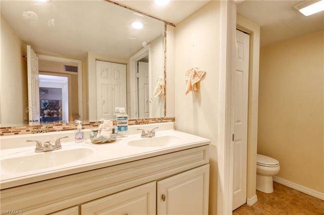 1724 Park Meadows DR 2, Fort Myers, FL 33907