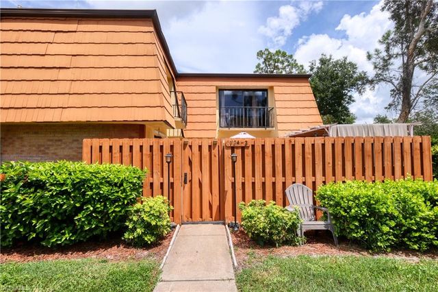 1724 Park Meadows DR 2, Fort Myers, FL 33907