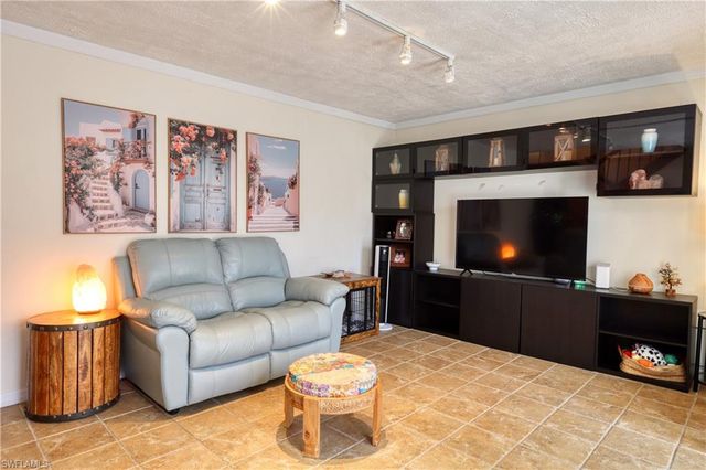 1724 Park Meadows DR 2, Fort Myers, FL 33907