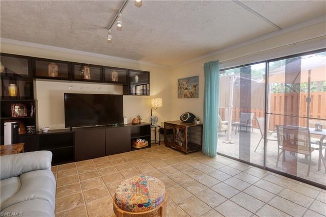 1724 Park Meadows DR 2, Fort Myers, FL 33907