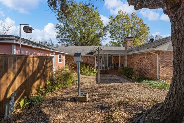 1115 36th Street NE, Paris, TX 75462