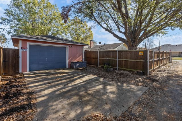 1115 36th Street NE, Paris, TX 75462