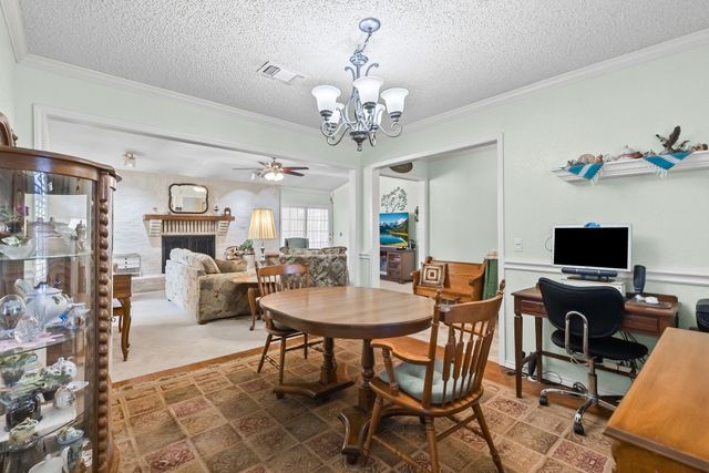 1115 36th Street NE, Paris, TX 75462