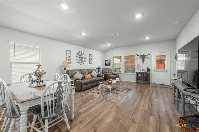 336 Jacquard Court, Troy, TX 76579