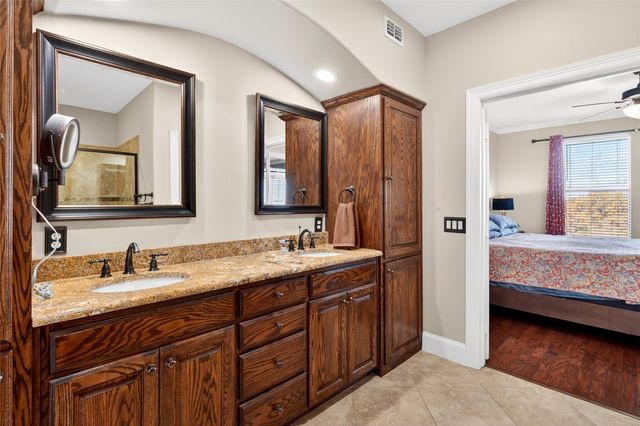 500 Waters Edge Drive 235, Lake Dallas, TX 75065