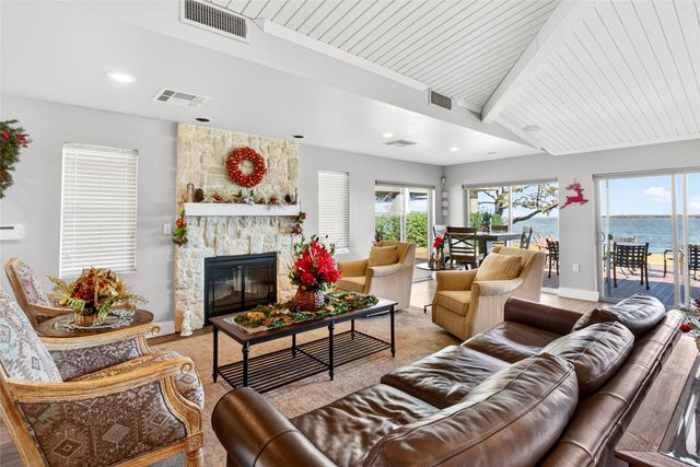 500 Waters Edge Drive 235, Lake Dallas, TX 75065