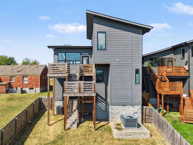 263 Riverside Dr, N, Nashville, TN 37206