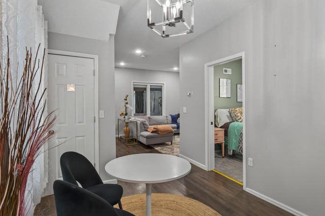 884 Westminster Street, Saint Paul, MN 55130