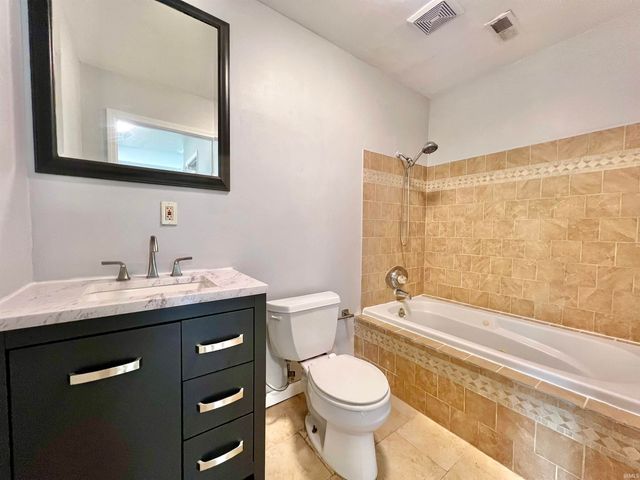 311 Maxine Drive, Garrett, IN 46738