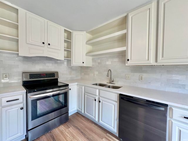 311 Maxine Drive, Garrett, IN 46738