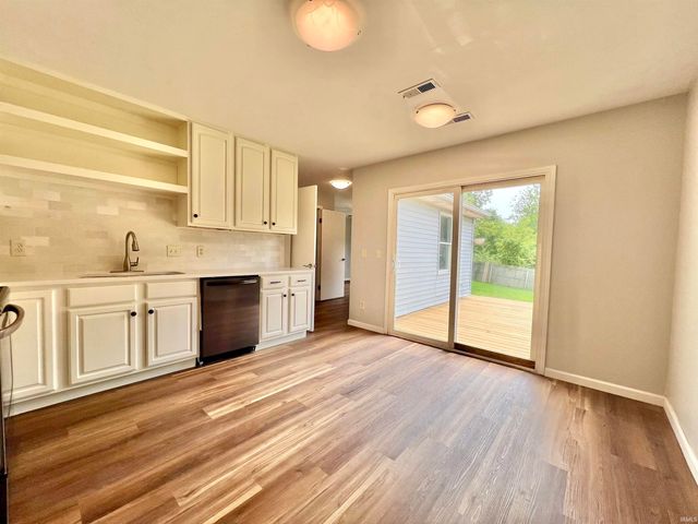 311 Maxine Drive, Garrett, IN 46738