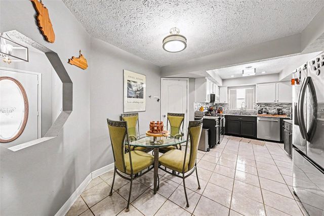 803 HIGH POINT COURT, Tarpon Springs, FL 34689