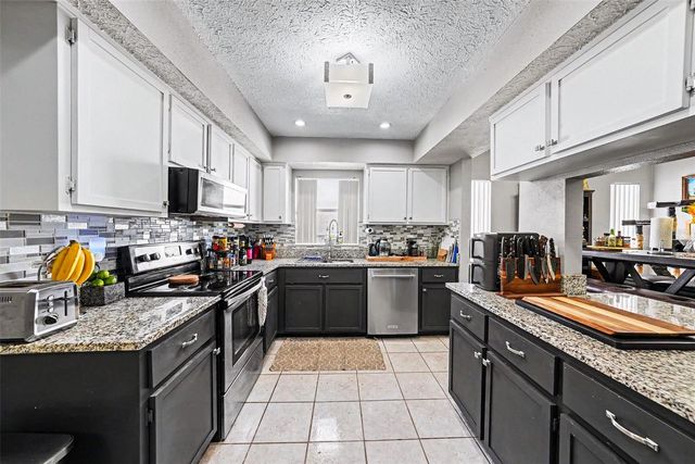 803 HIGH POINT COURT, Tarpon Springs, FL 34689