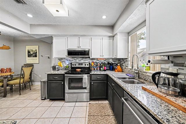 803 HIGH POINT COURT, Tarpon Springs, FL 34689