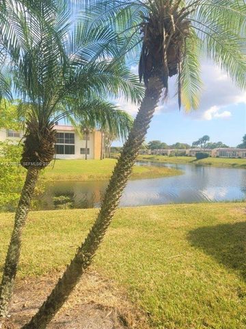1522 LAKE CRYSTAL DR C, West Palm Beach, FL 33411
