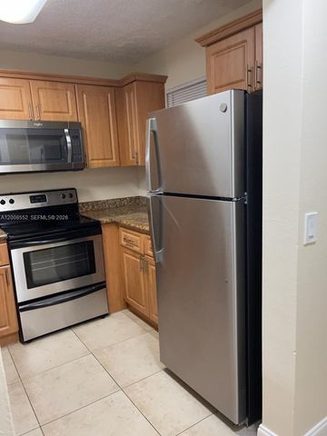 1522 LAKE CRYSTAL DR C, West Palm Beach, FL 33411