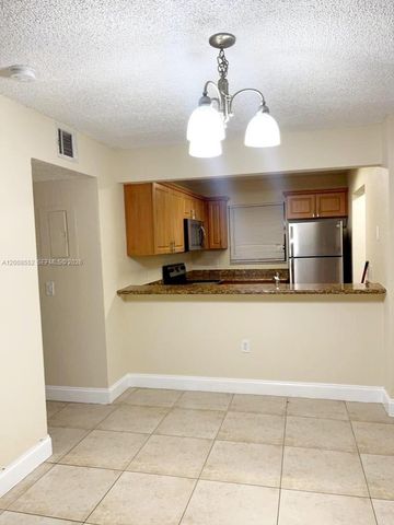 1522 LAKE CRYSTAL DR C, West Palm Beach, FL 33411