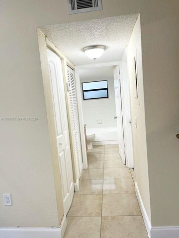 1522 LAKE CRYSTAL DR C, West Palm Beach, FL 33411