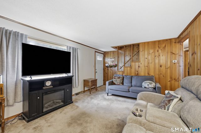 80 Lenox Street, Manchester, CT 06040