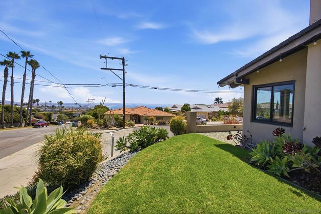 1044 Avenida Amantea, La Jolla, CA 92037