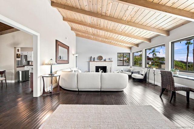 1044 Avenida Amantea, La Jolla, CA 92037