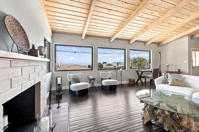 1044 Avenida Amantea, La Jolla, CA 92037