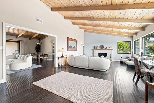 1044 Avenida Amantea, La Jolla, CA 92037