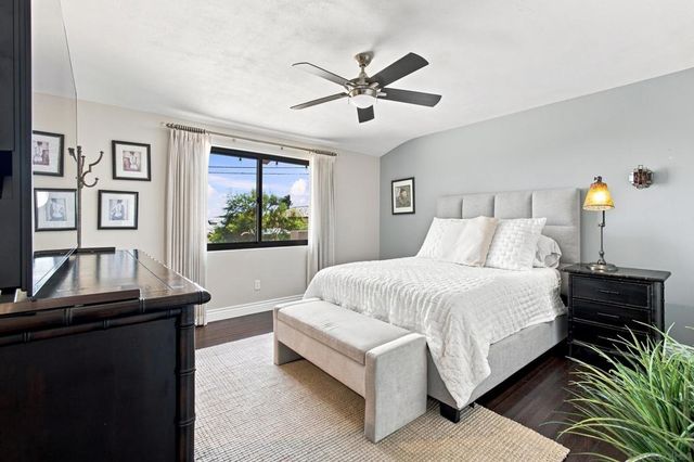 1044 Avenida Amantea, La Jolla, CA 92037
