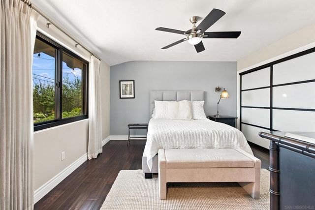 1044 Avenida Amantea, La Jolla, CA 92037