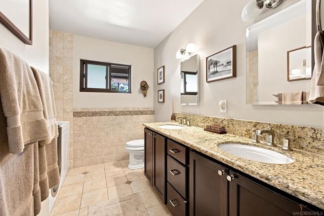 1044 Avenida Amantea, La Jolla, CA 92037