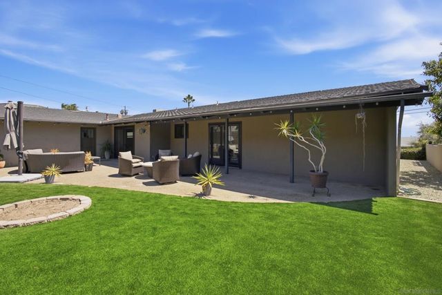 1044 Avenida Amantea, La Jolla, CA 92037