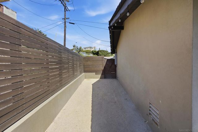 1044 Avenida Amantea, La Jolla, CA 92037