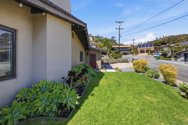 1044 Avenida Amantea, La Jolla, CA 92037