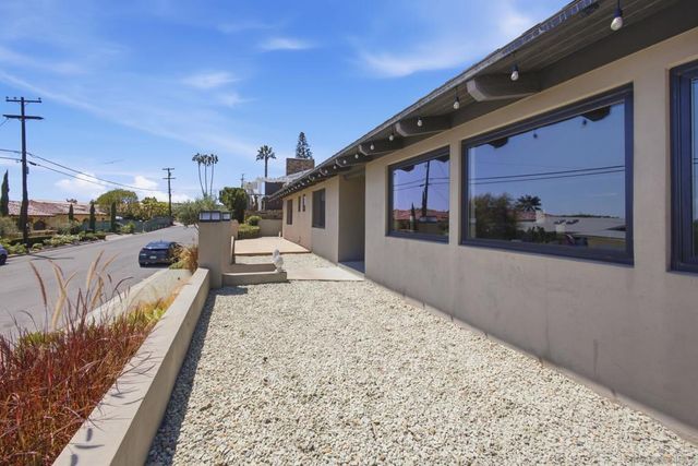 1044 Avenida Amantea, La Jolla, CA 92037