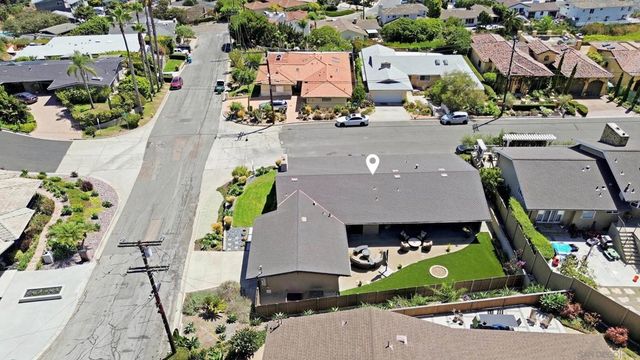 1044 Avenida Amantea, La Jolla, CA 92037