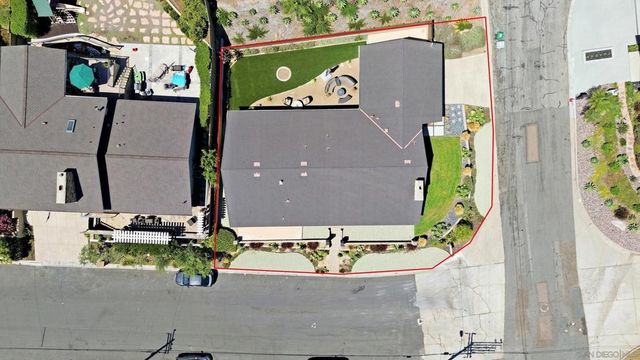 1044 Avenida Amantea, La Jolla, CA 92037