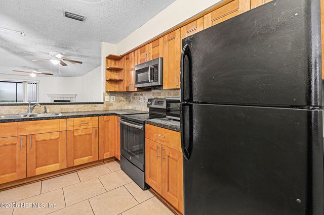 1604 ARCADIA Drive 108, Jacksonville, FL 32207