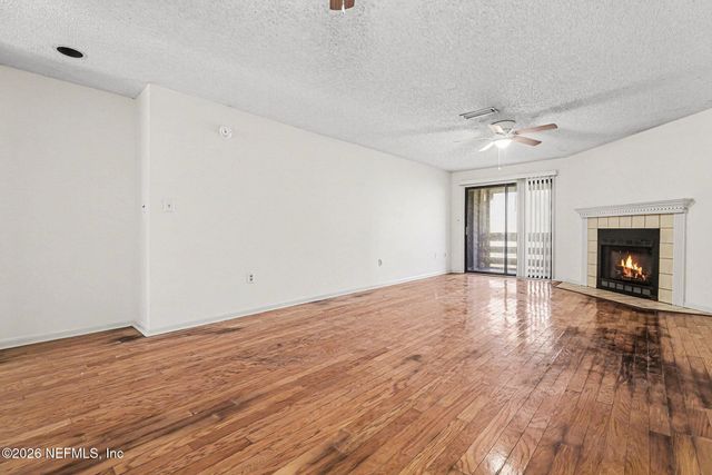 1604 ARCADIA Drive 108, Jacksonville, FL 32207