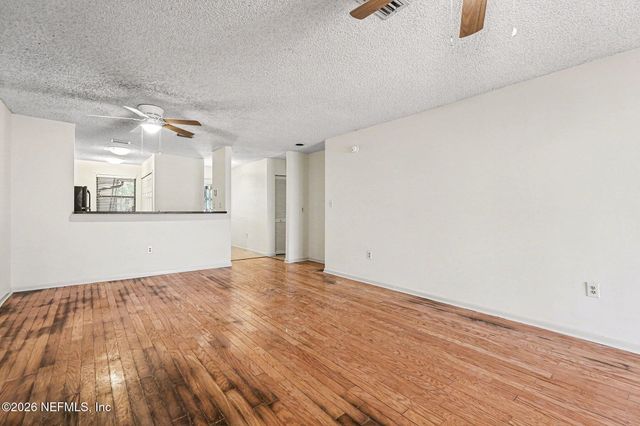 1604 ARCADIA Drive 108, Jacksonville, FL 32207