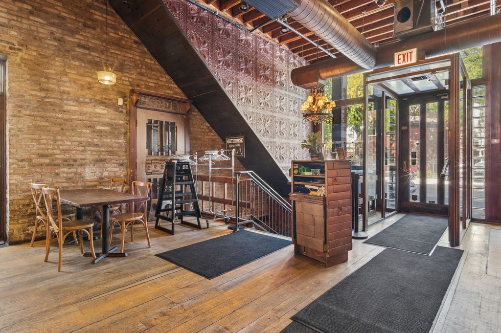 1072 N Milwaukee Avenue, Chicago, IL 60642 — photo 4